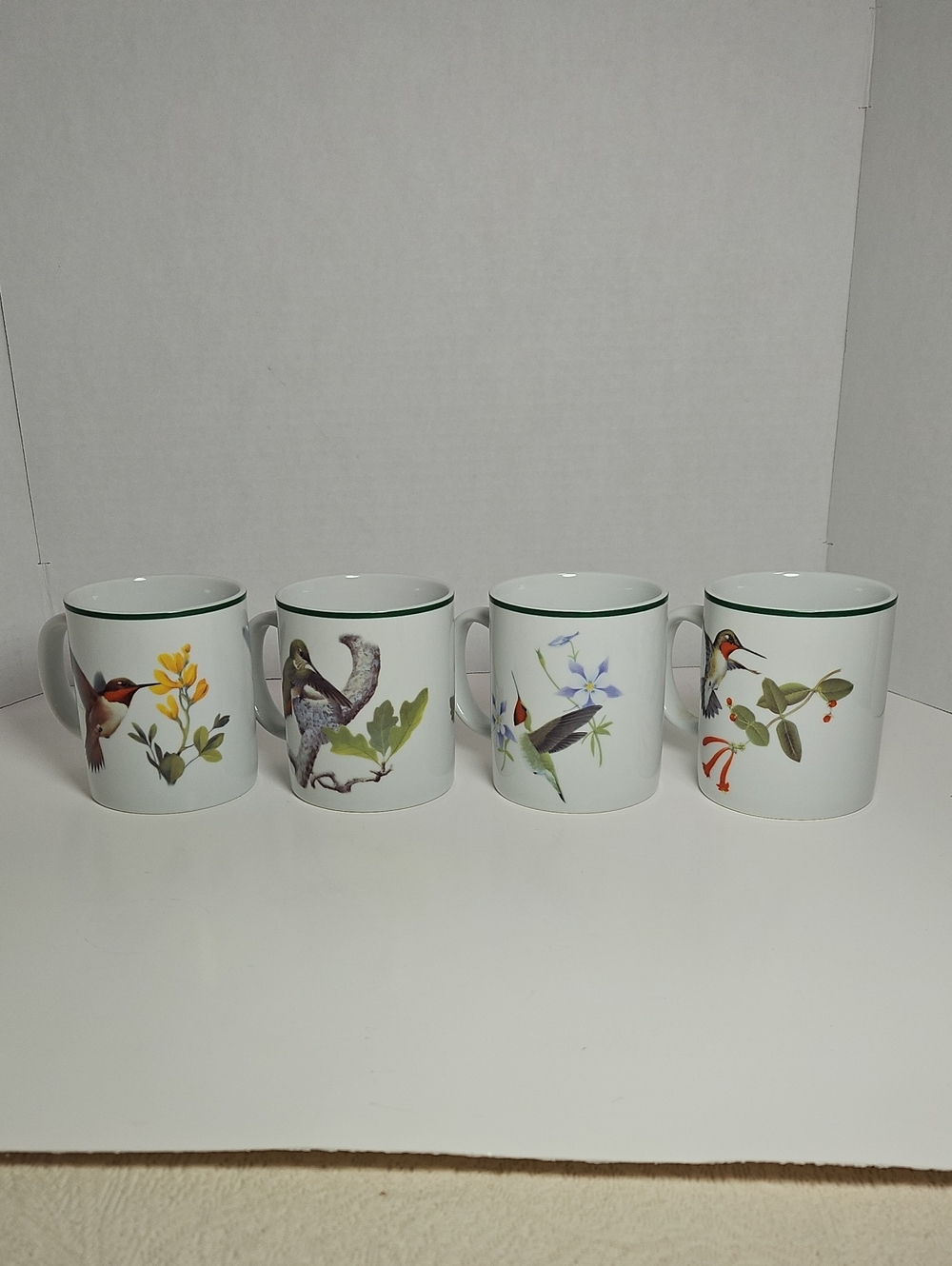 Vtg National Wildlife Federation Hummingbird Mugs Set of 4 White Green Trim EUC